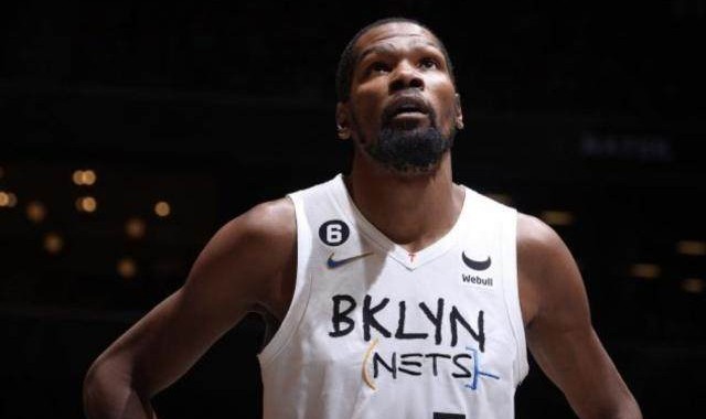 KOK体育官网-杜兰特呈现历史级中距离表现 MVP争夺KD不容忽视