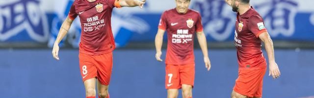 体育赛事直播-海港全胜挺过12天4客魔鬼赛程 穆帅：团队的胜利