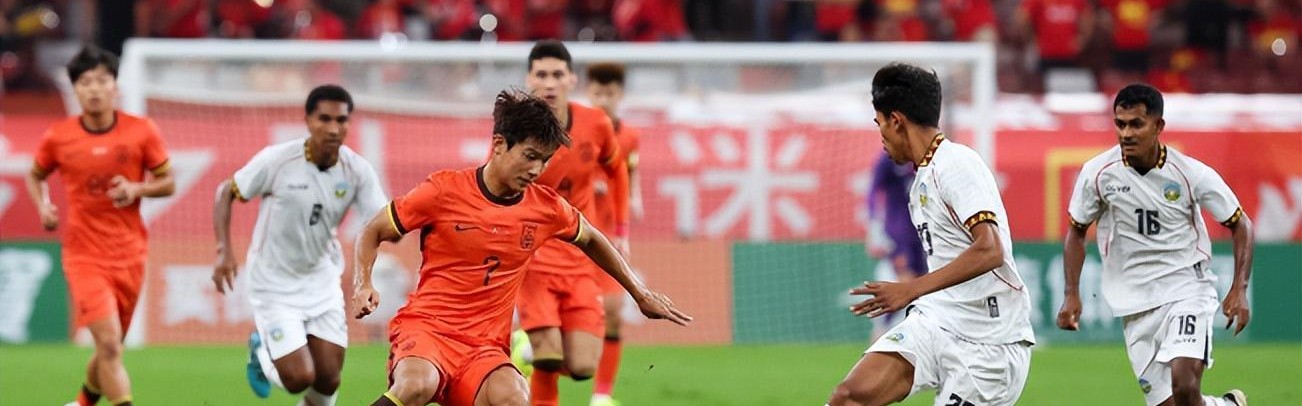 KOK体育-决战澳大利亚还剩4天，U22国足却迎来致命坏消息，想要取胜悬了